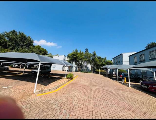 3 BEDROOM APARTMENT FOR SALE IN WESTDENE